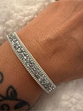 Set of 2 Silver Crystal Pavé Bangle Bracelet - Elegant Sparkle